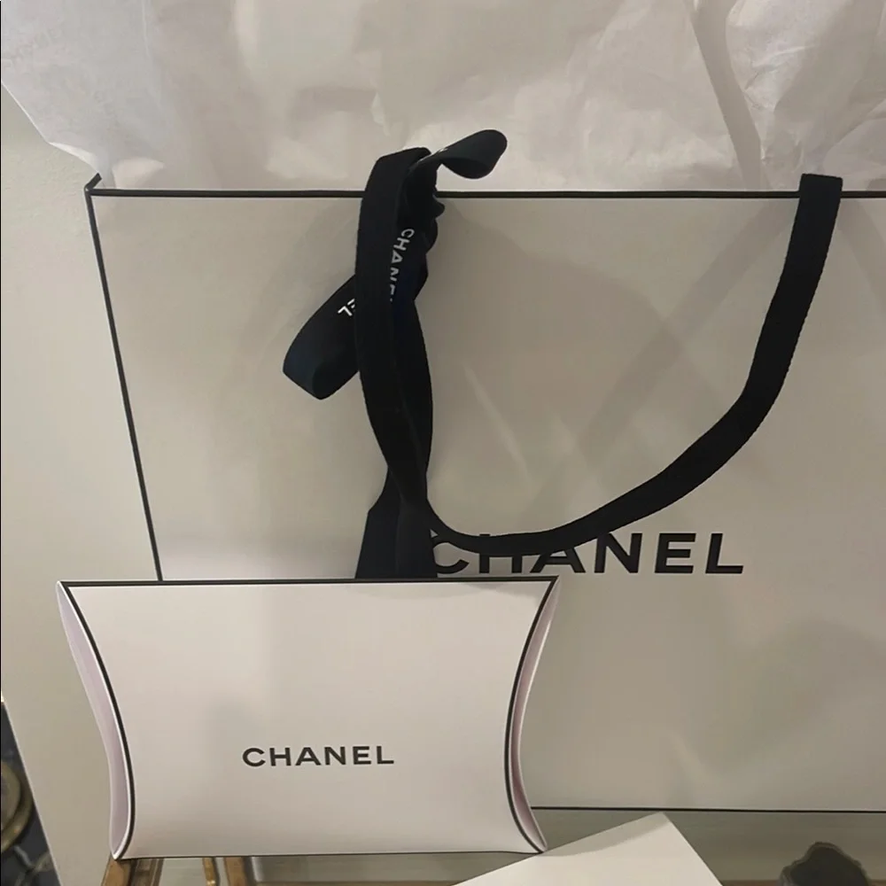 CHANEL new never